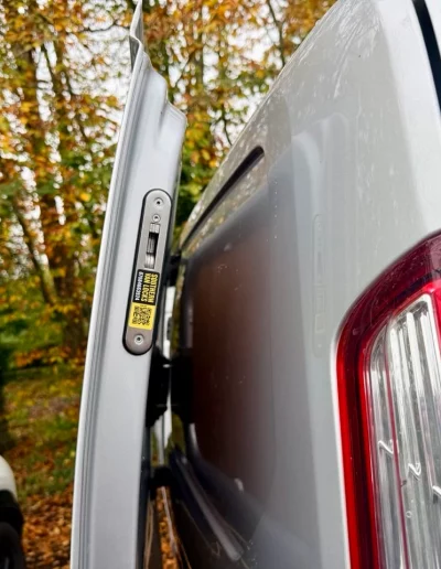 van deadlocks luton
